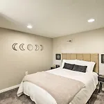 Chic Townhome With Deck 6 Mi To Dtwn Baltimore